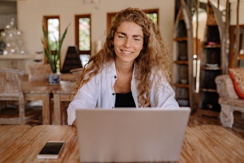 Prime 2000€ : dernier délai pour side-hustle freelance